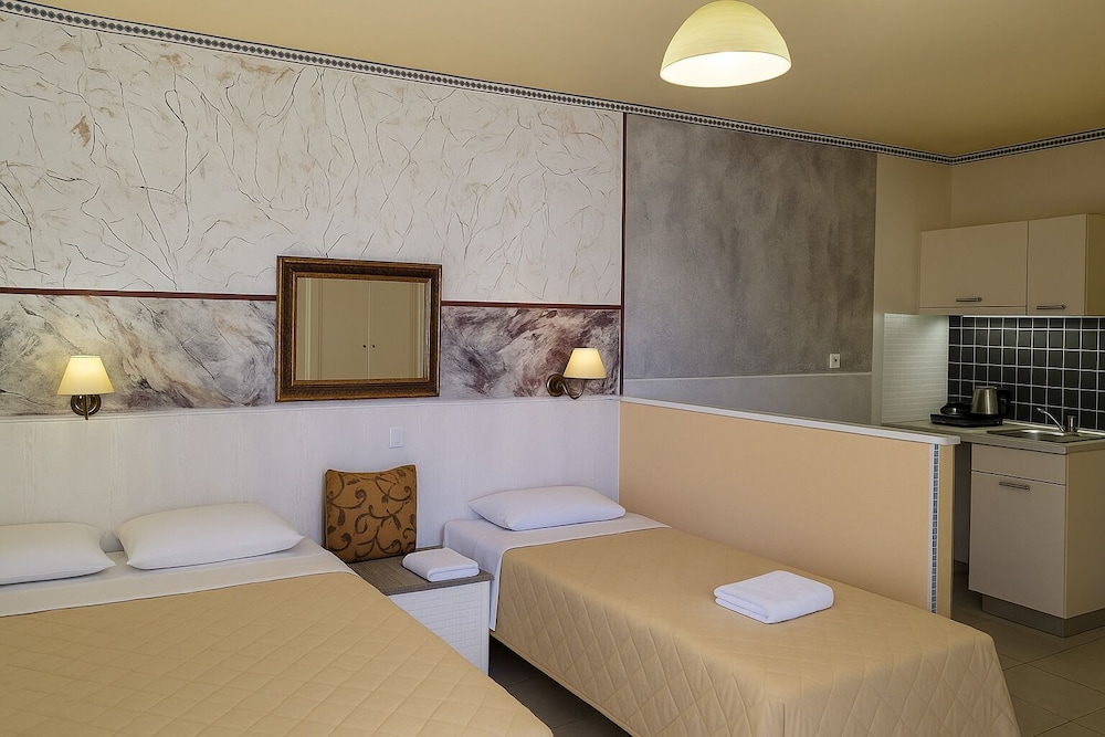 Classic, Studio, Suite, 1 Double and 1 Single Bed