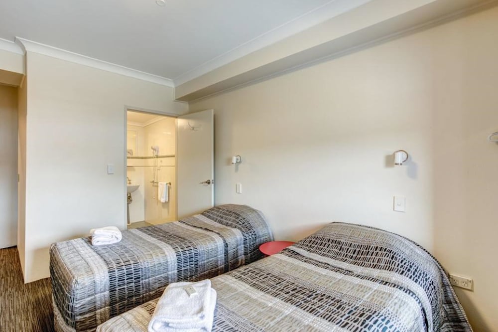 STANDARD, TWIN BEDS