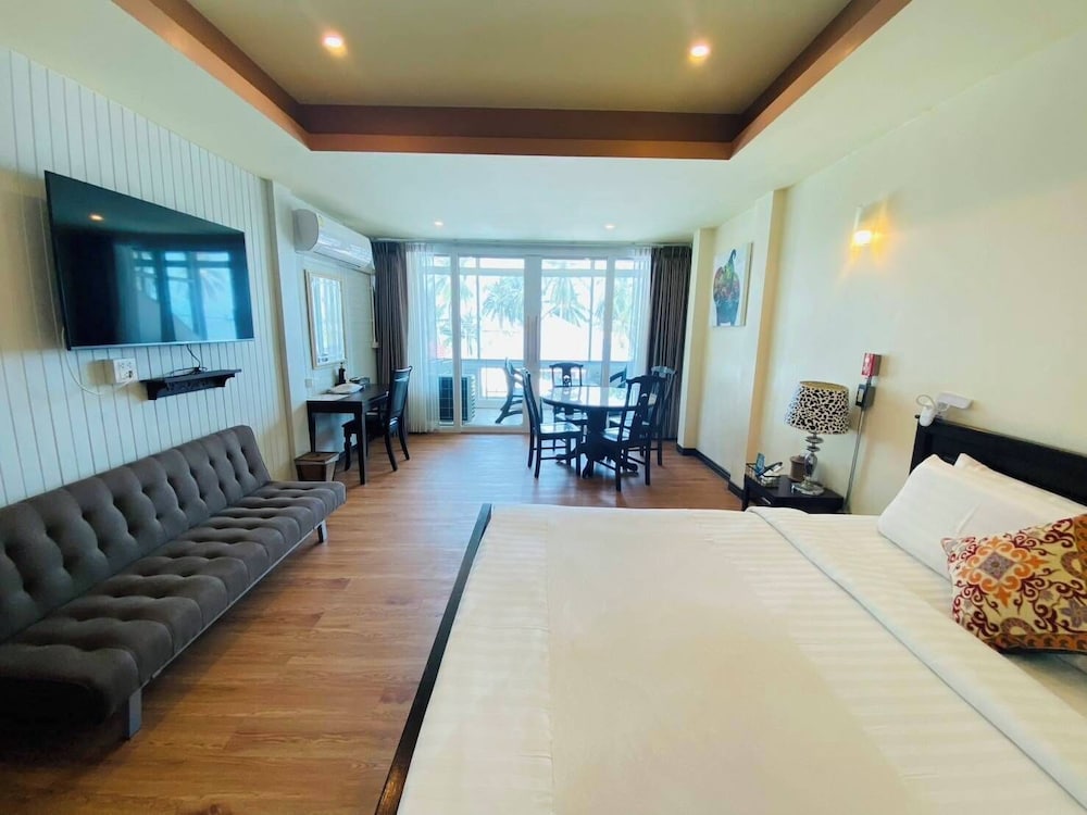 Talay Sai Hotel At Thung Wua Laen 46/76