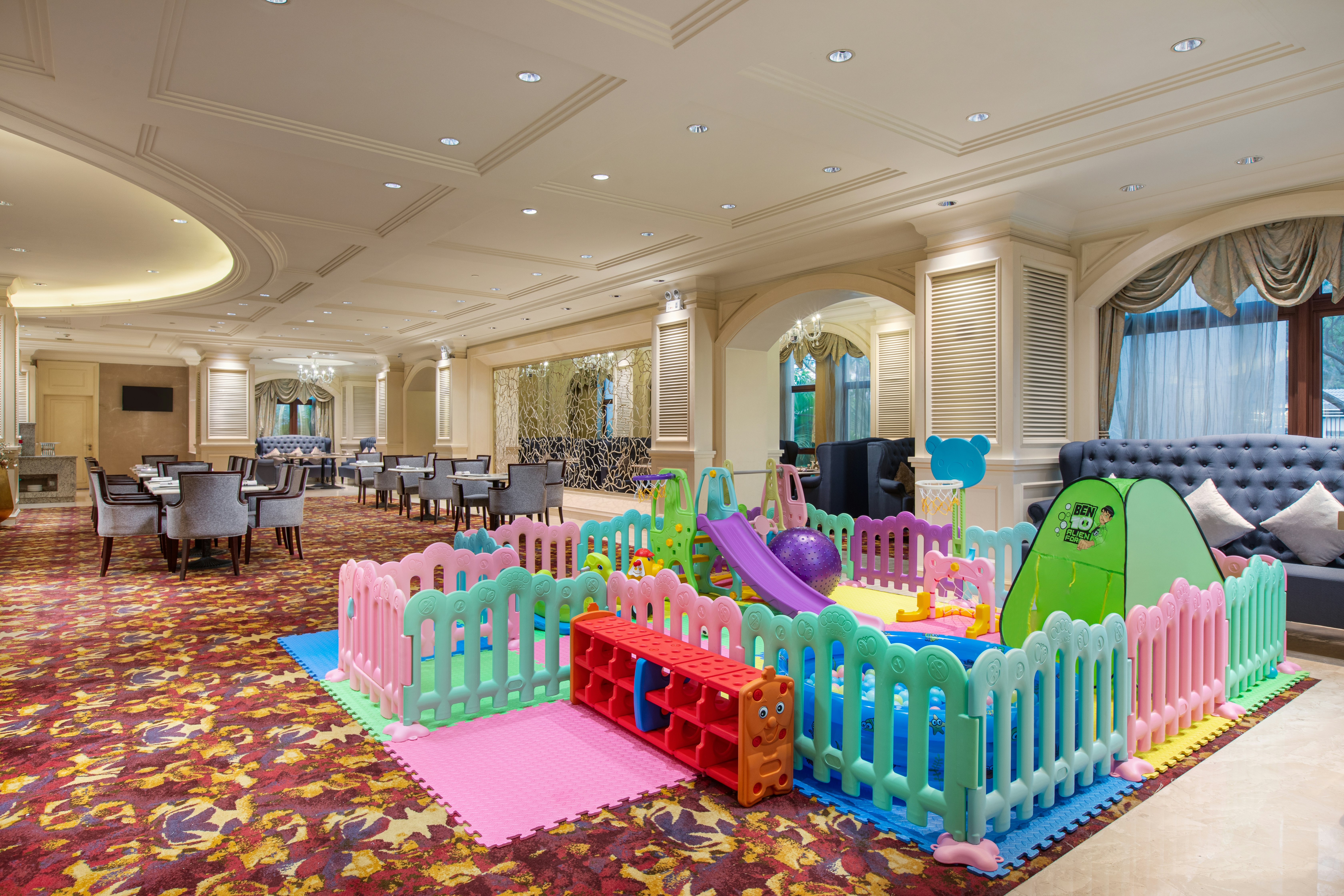 Holiday Inn Fuzhou New Port 54/63