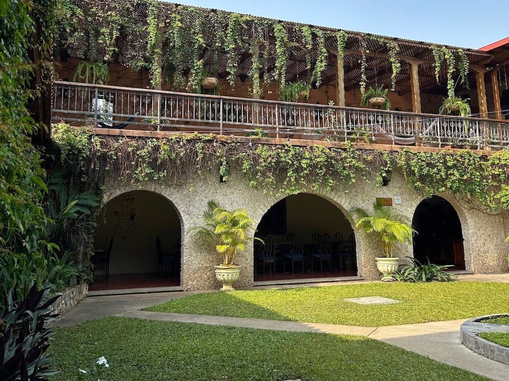 Hotel Del Patio 52/62