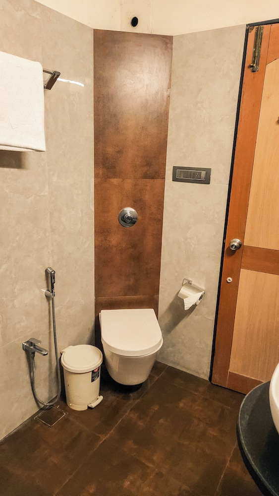 HOTEL ROYAL PALACE 48/54