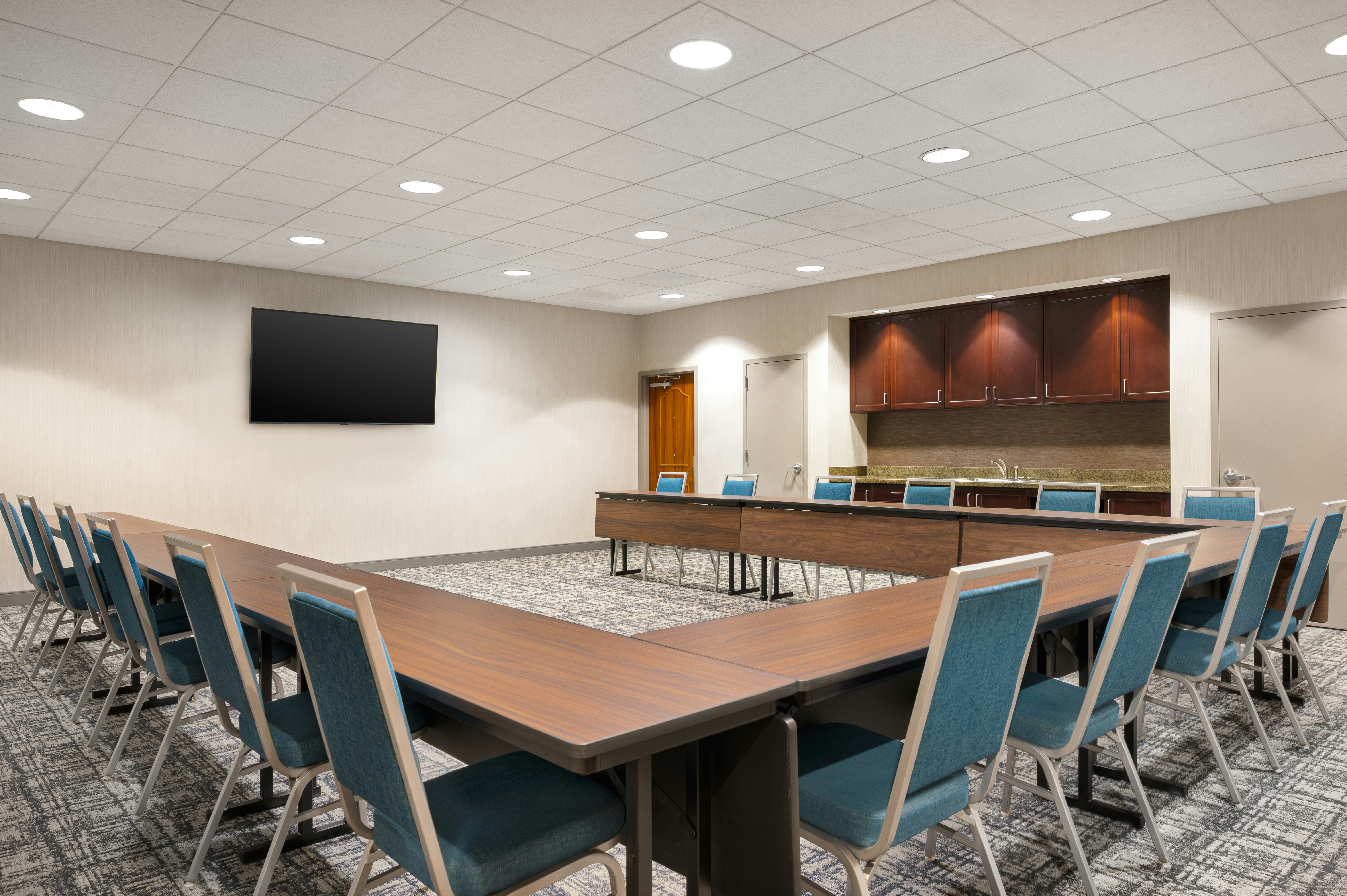 Hampton Inn and Suites Wilkes-Barre Scranton 24/34