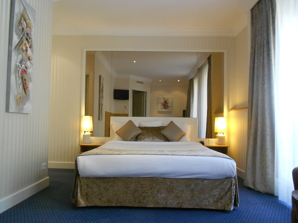 Hotel Royal Lutetia 16/50