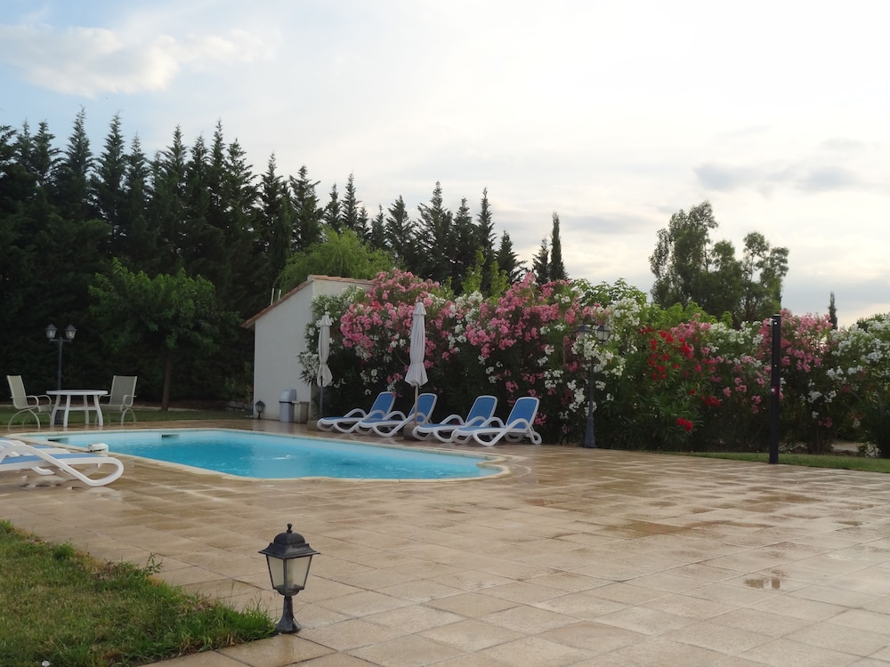 Locations Des Alpilles 40/50