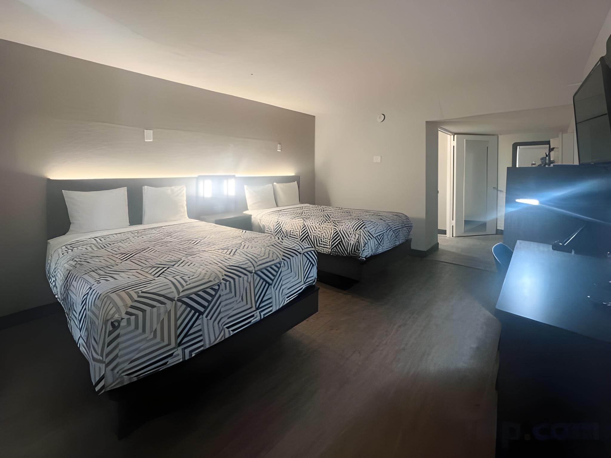 2 Full Beds - Smoking, Micfridge