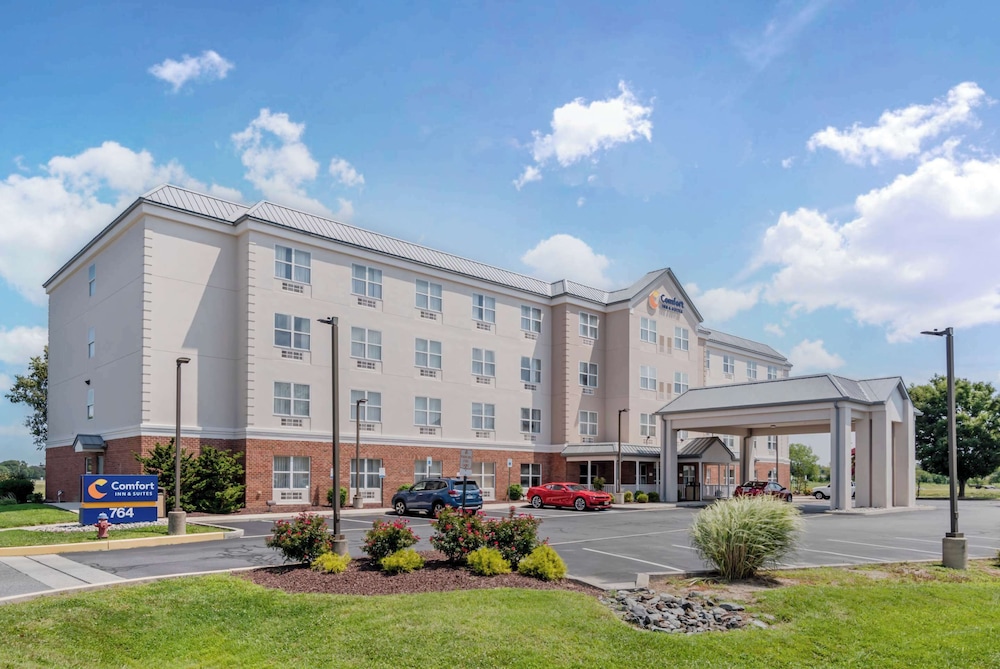 Comfort Inn & Suites Dover near Speedway 54/56
