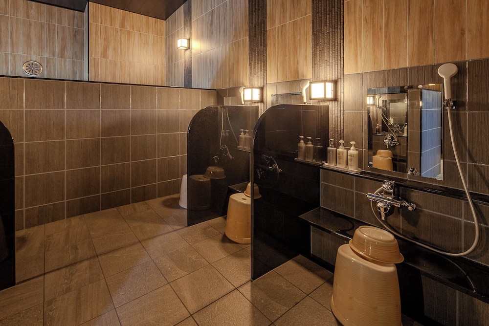 Hotel Route Inn Okayama Ibara 55/65