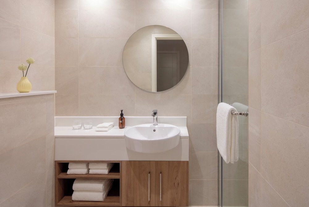Staybridge Suites Dubai Financial Centre, an IHG Hotel 40/43