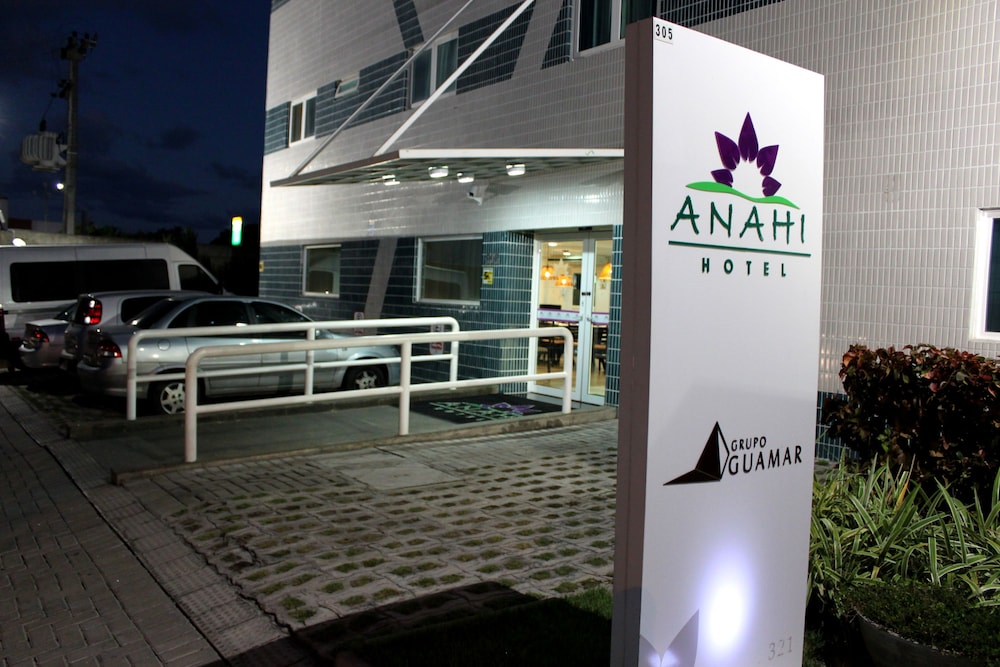 Hotel Anahi 8/63