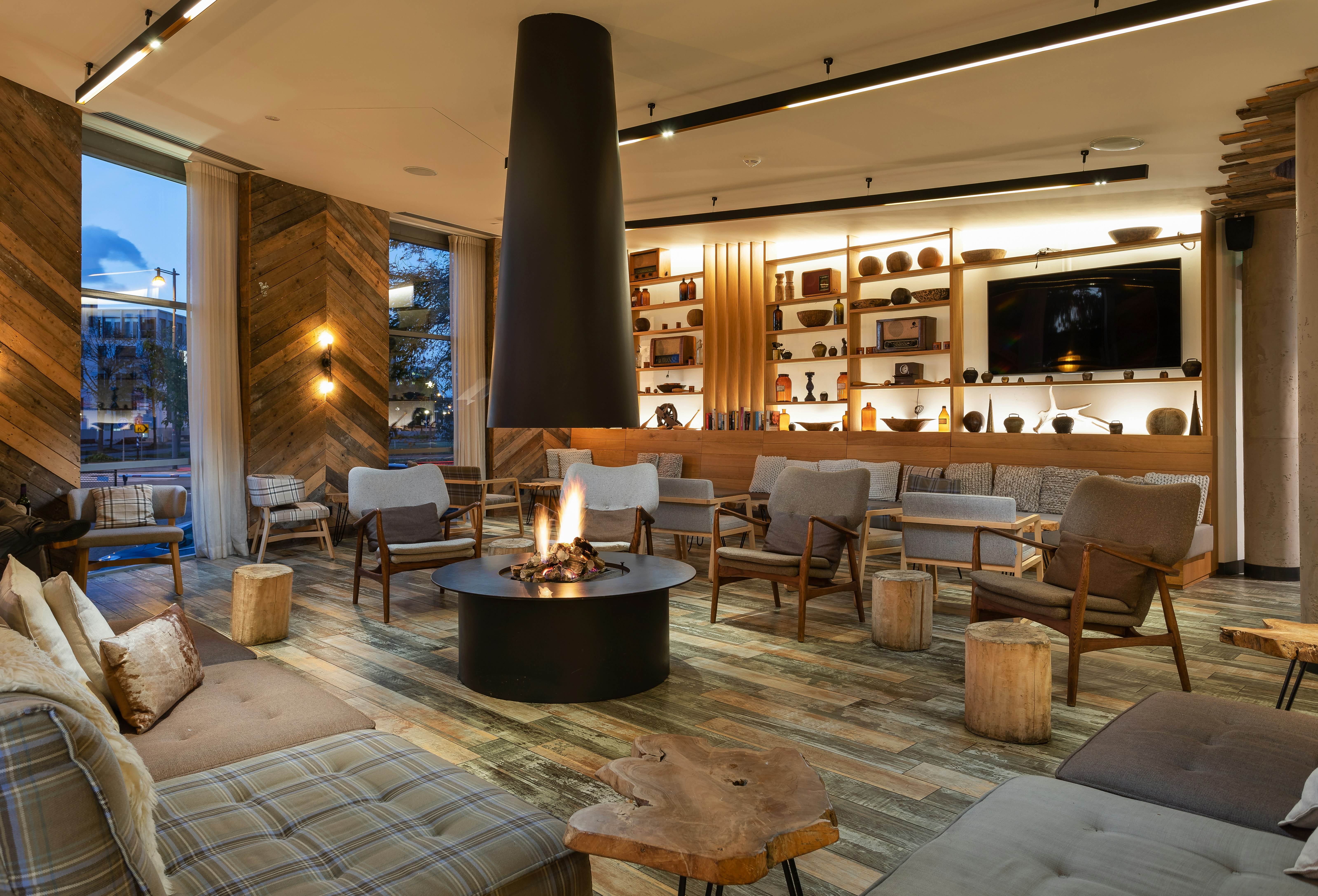 Urban Lodge Hotel 26/42