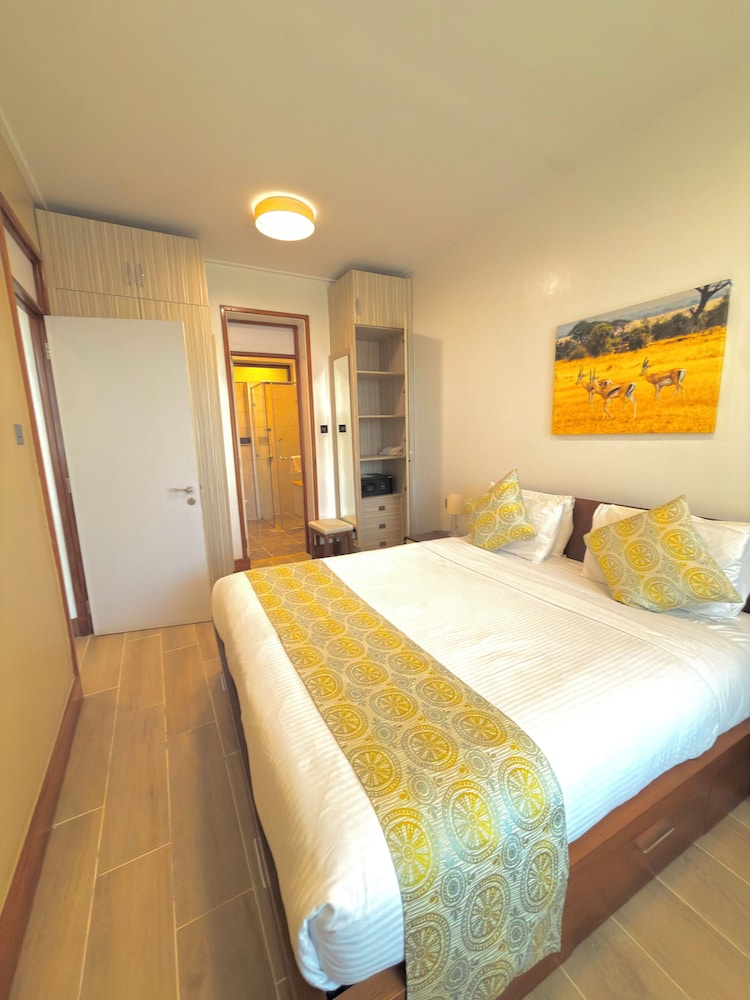 Apartment, Queen Bed, Living Area, Kitchen