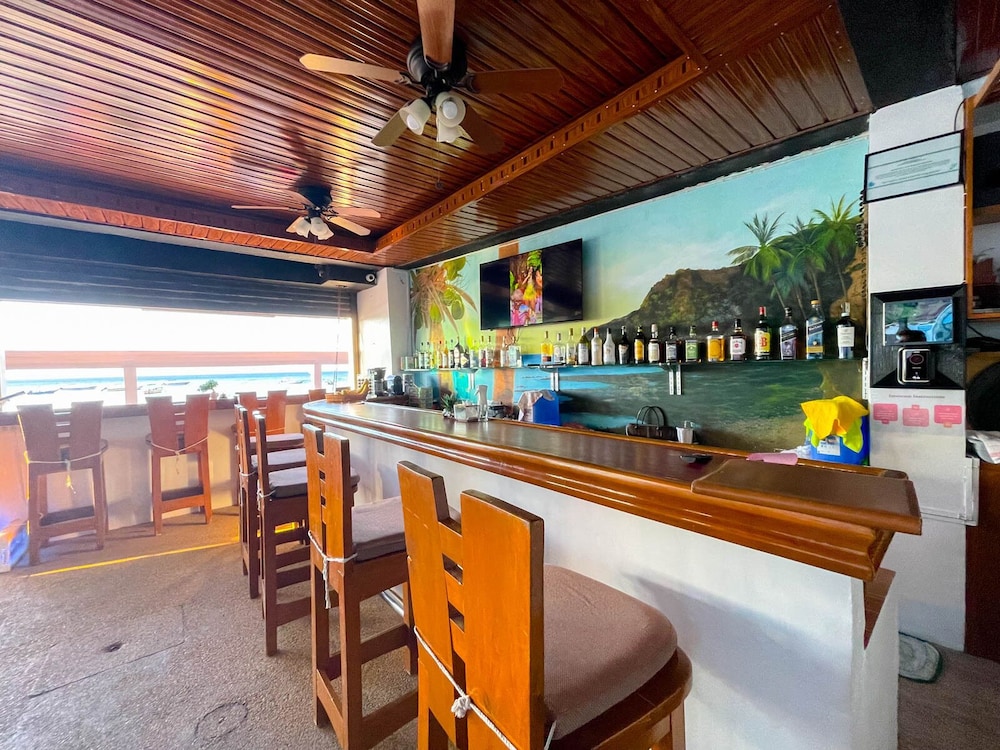 Montani Beach Resort 33/49