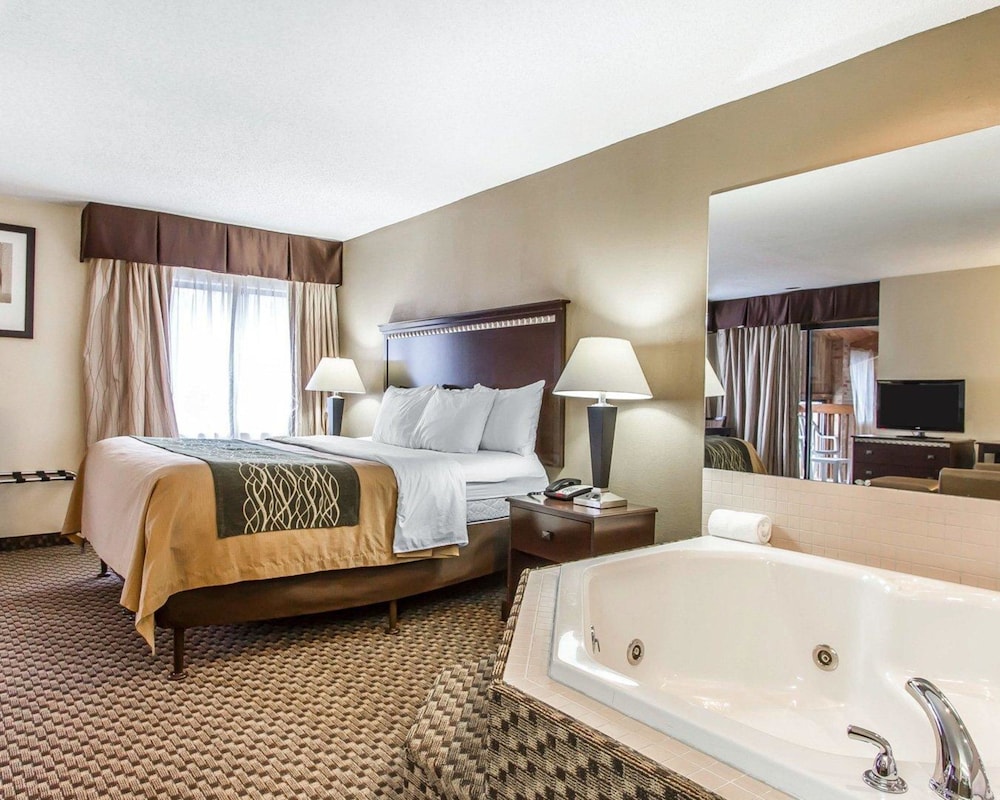 Quality Inn Macomb Near University Area 9/38