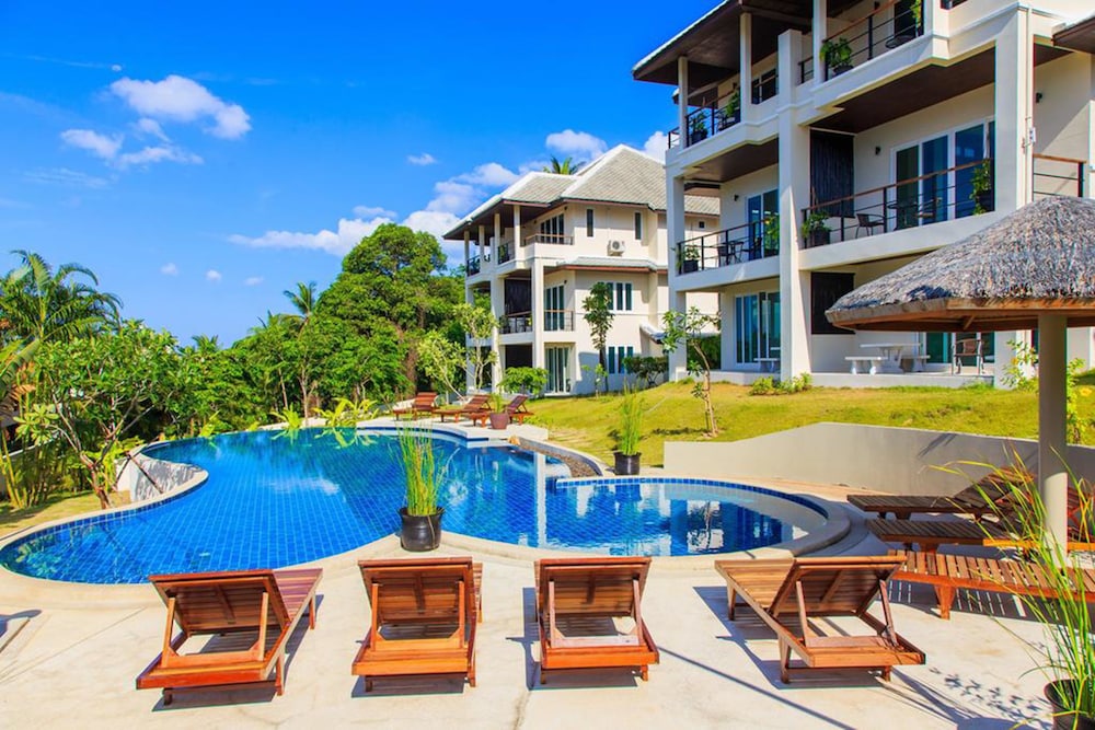 Tropica Villa Resort 15/16