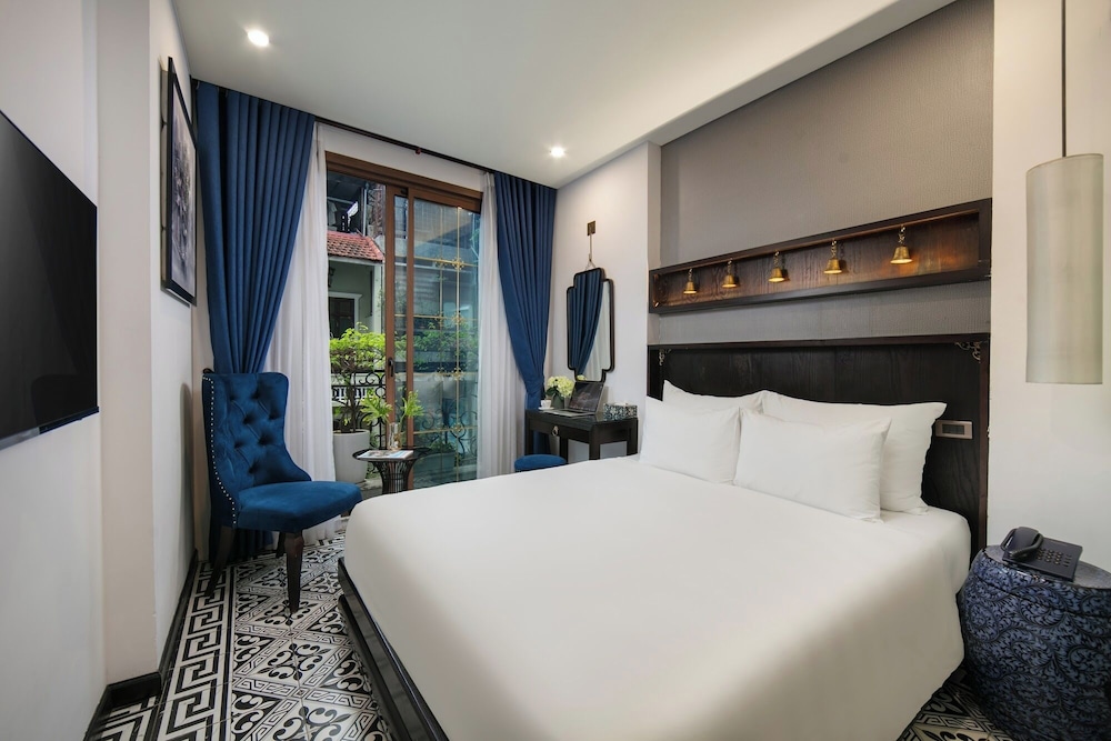 Carillon Boutique Hotel 6/30