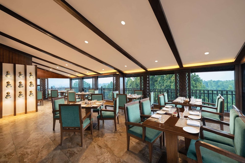 Golden Tulip Srinagar 31/48
