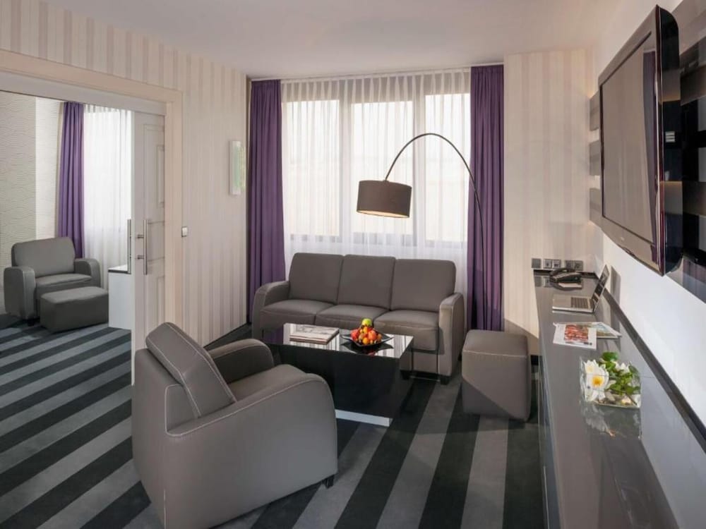 Sunday Hotel Main Taunus Frankfurt/Sulzbach 47/67