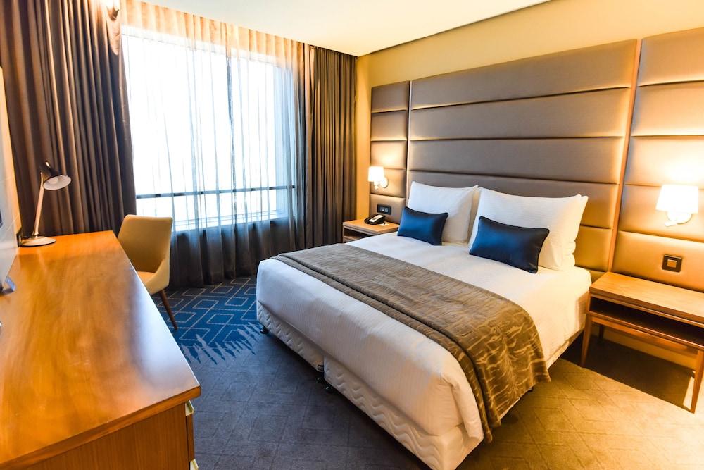 Hotel 2 Fevrier Lome 20/73
