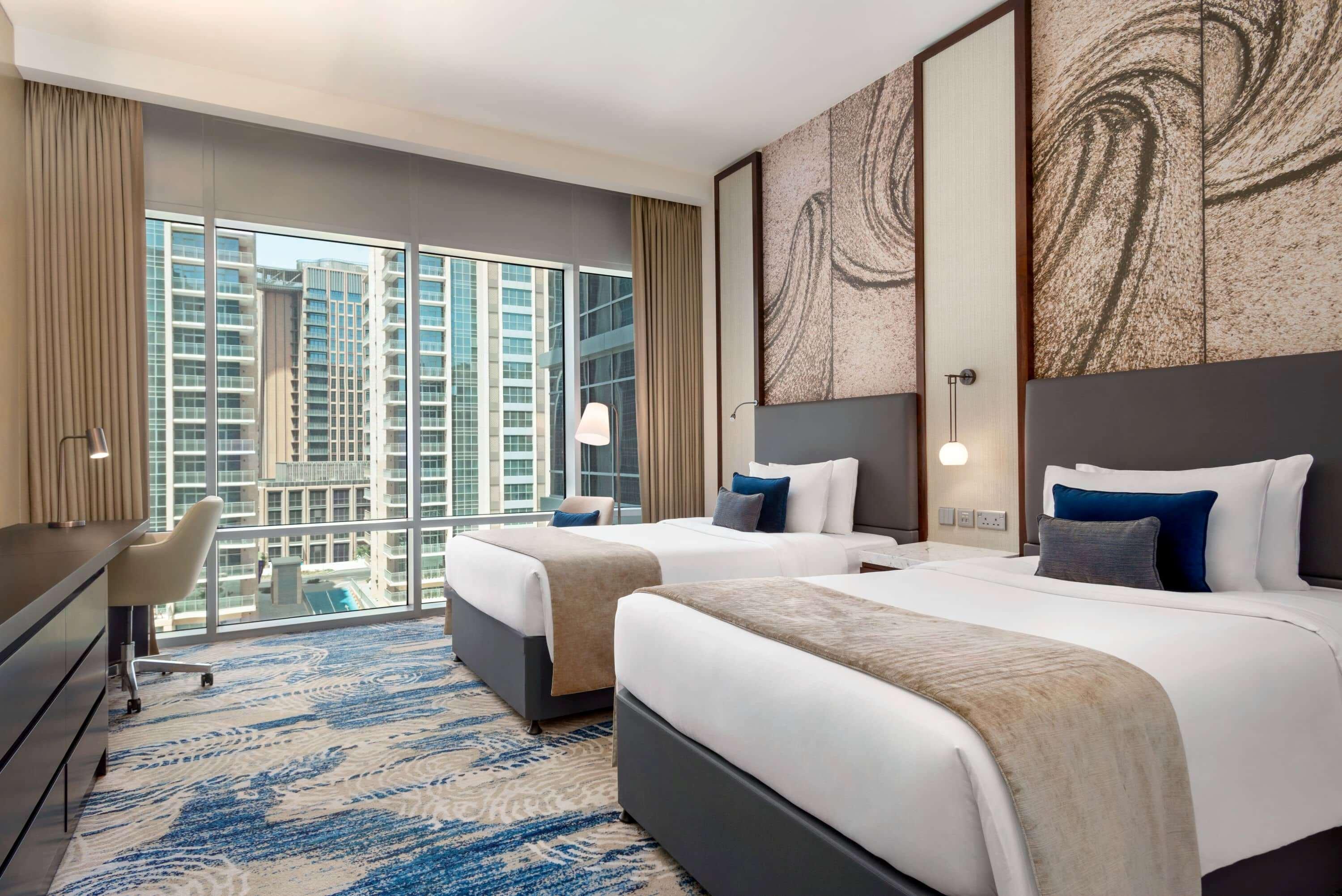 Executive, Twin Beds, Plaza View