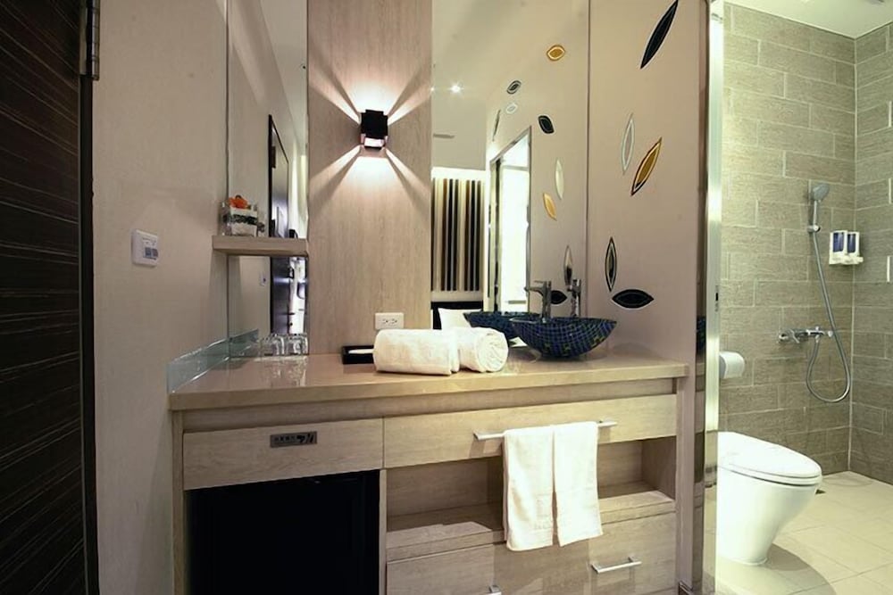 Leesing Hotel Fongshan 48/50