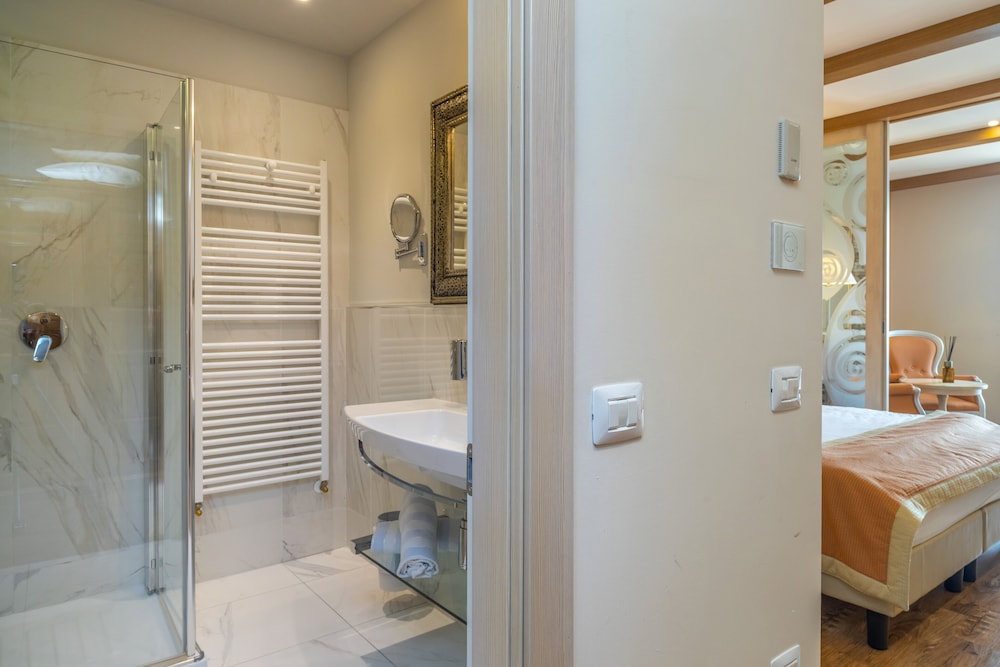 Boutique Hotel Brenzone 76/78