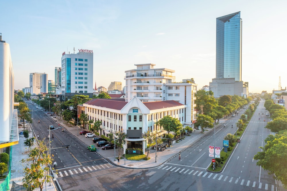 Emm Hotel Hue 41/50