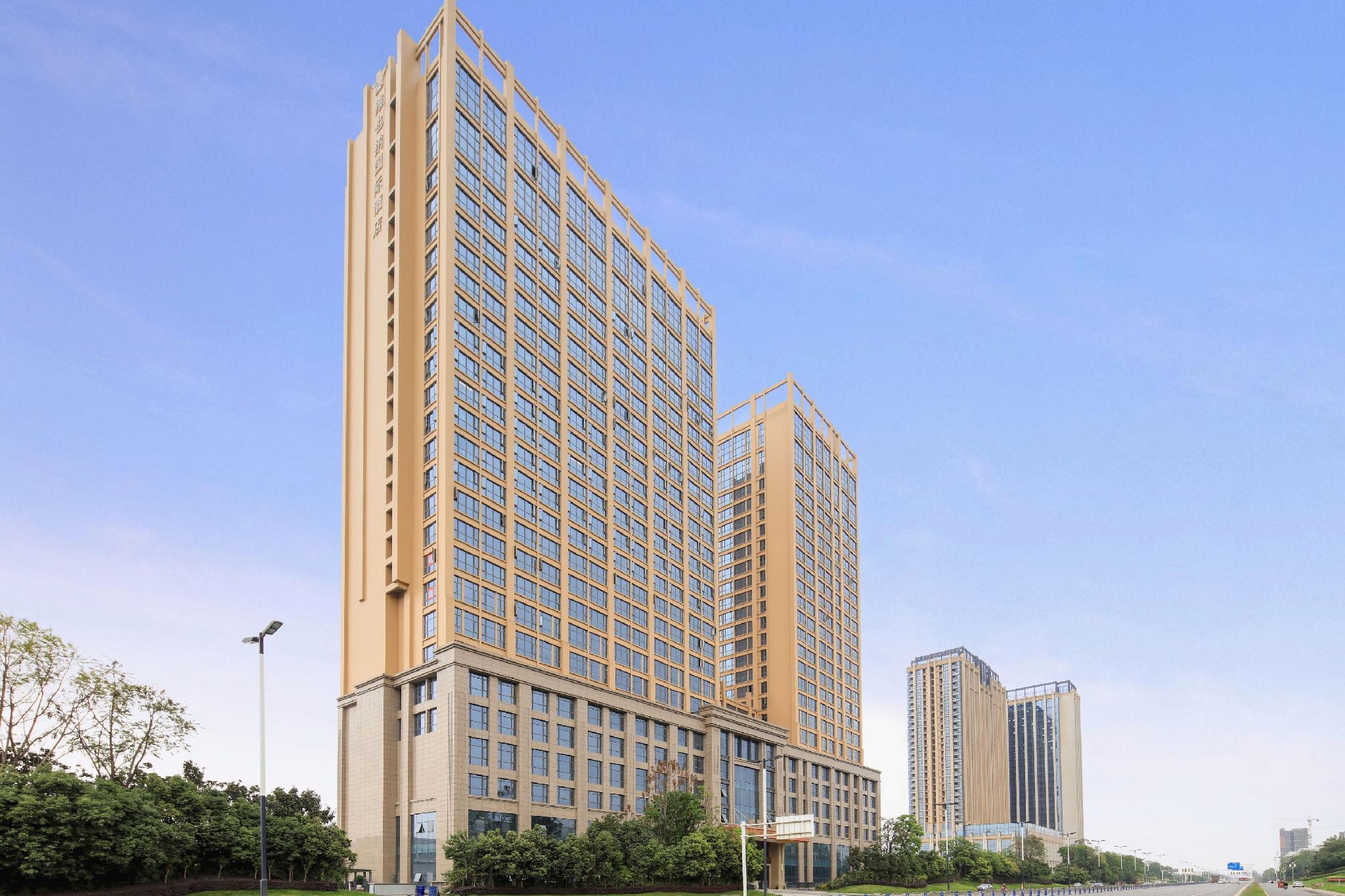 Vienna International Hotel (Chengdu Longquan Automobile City Aviation Academy Branch) 6/45