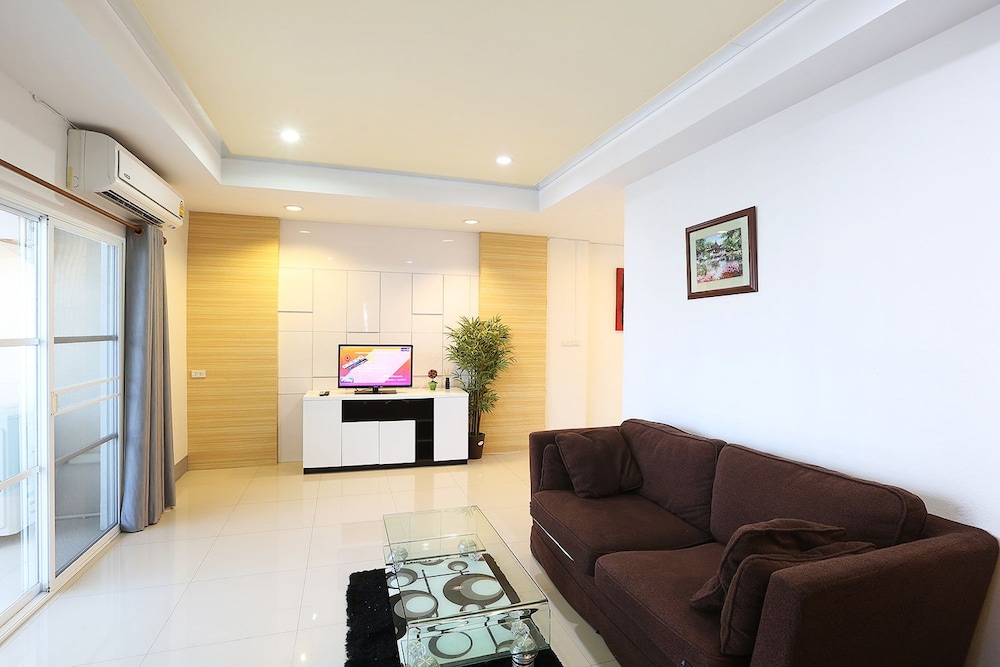 V Place Residence 31/50