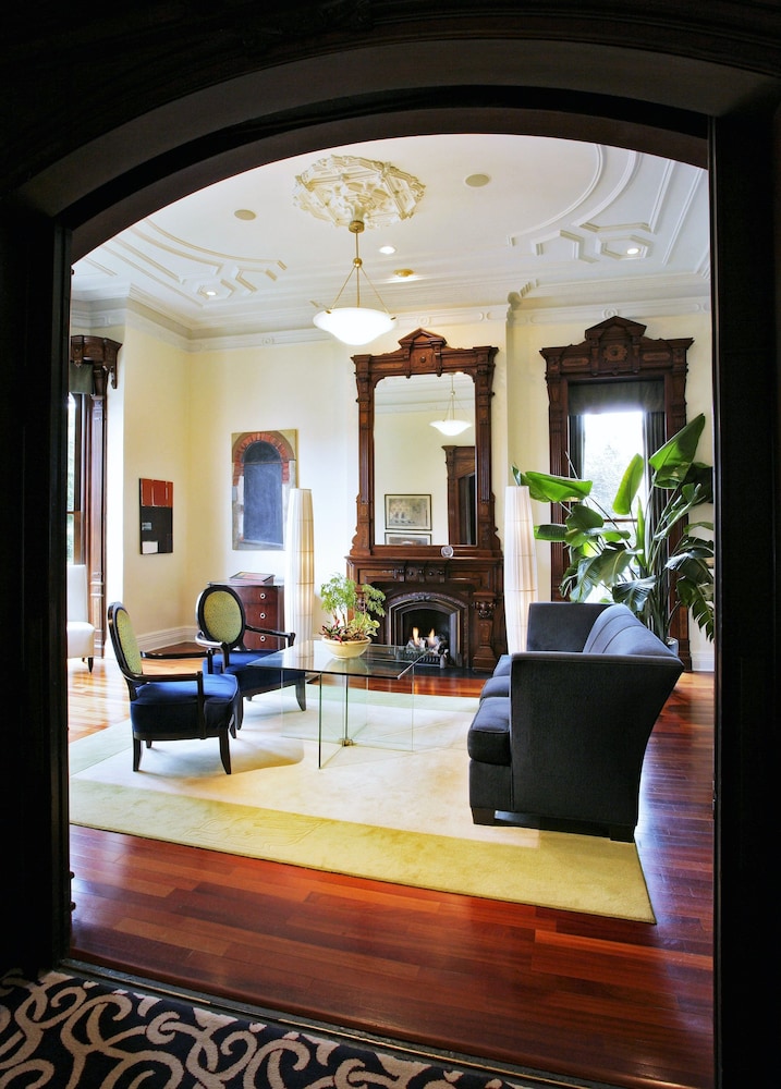 The Mansion On Delaware Ave 8/51
