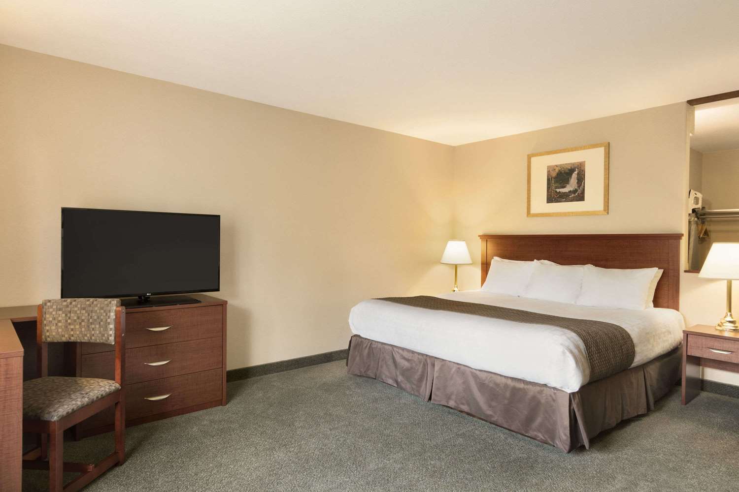 Days Inn By Wyndham Thunder Bay North 9/21