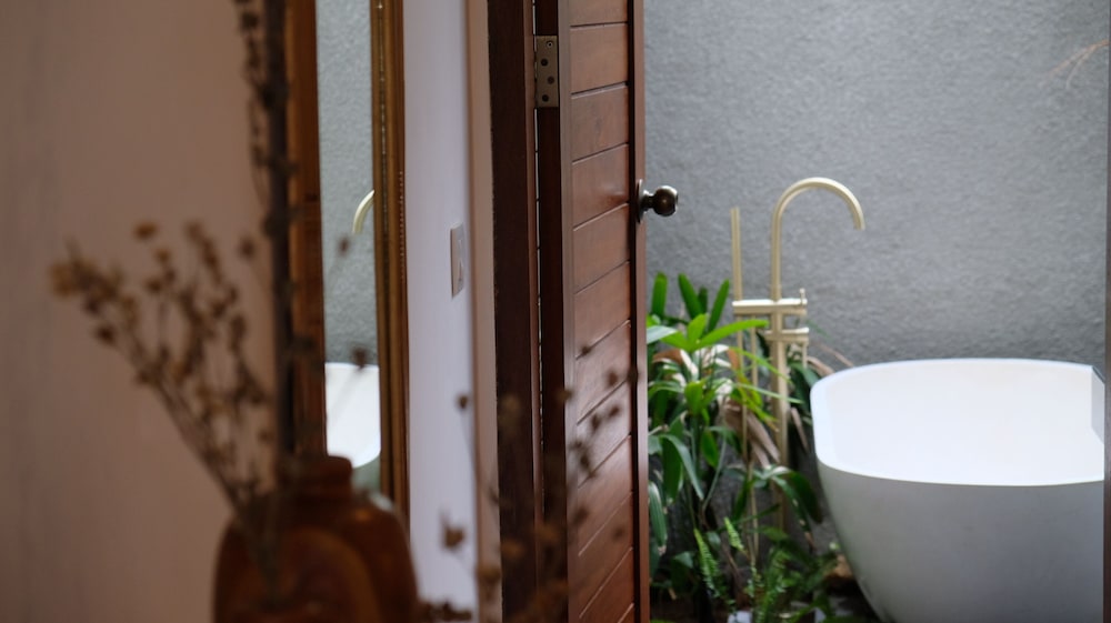 Porter Lombok Hotel 46/50