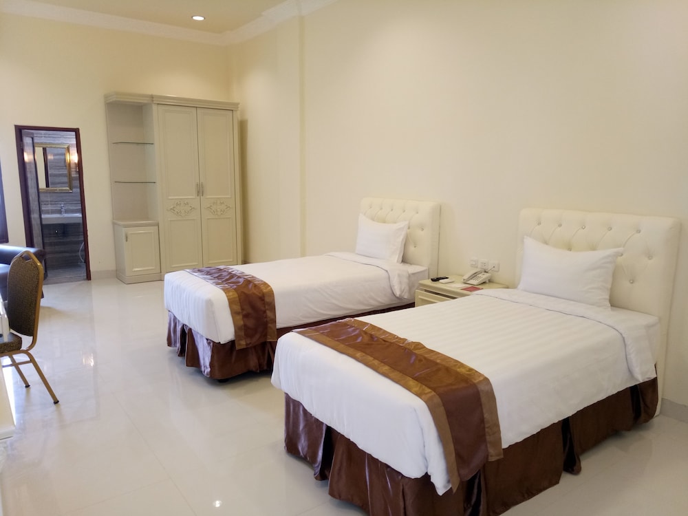 Grand Town Hotel Mandai 15/29