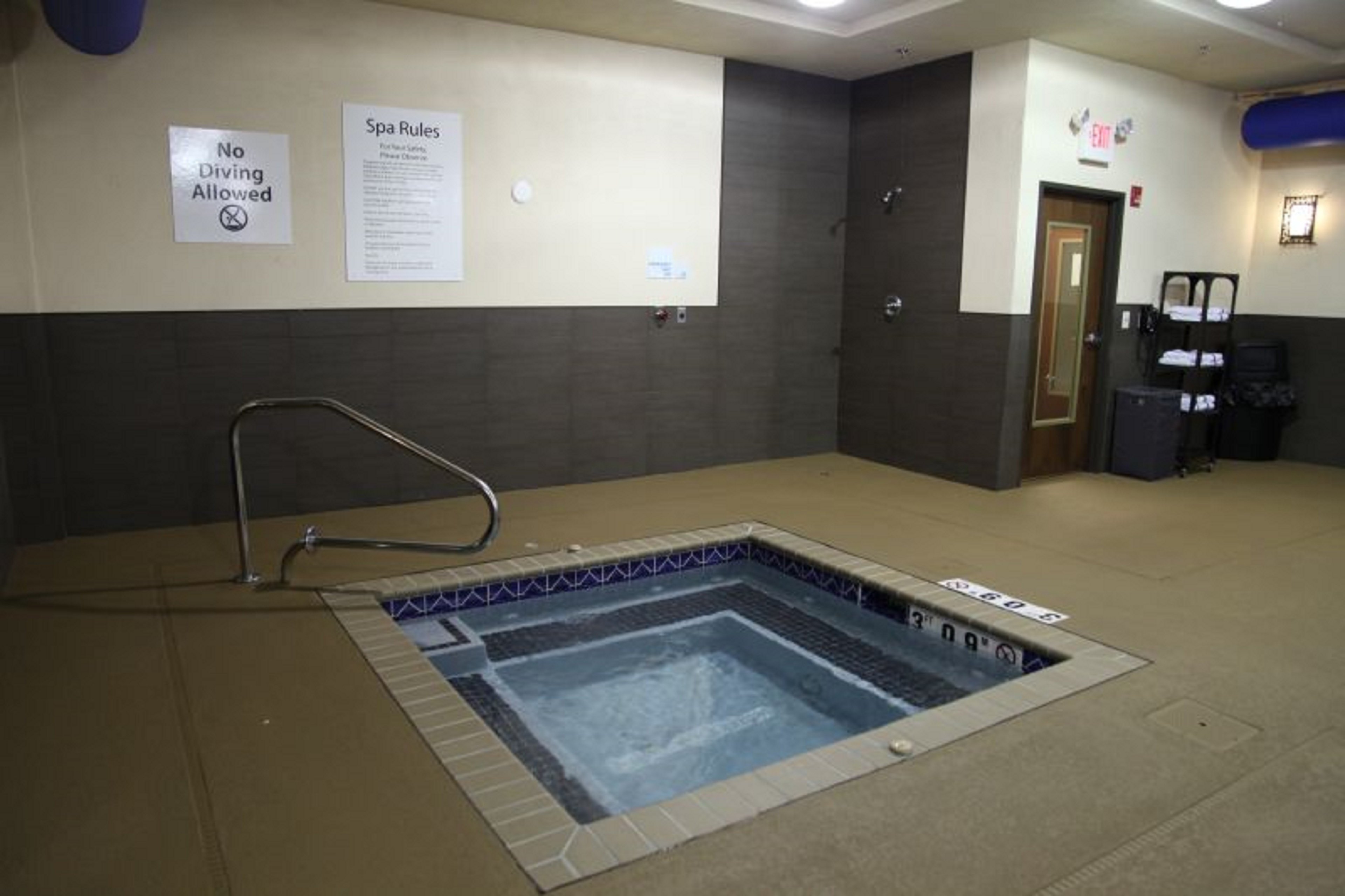 Holiday Inn Express Hotel And Suites Huntsville Airport 30/54