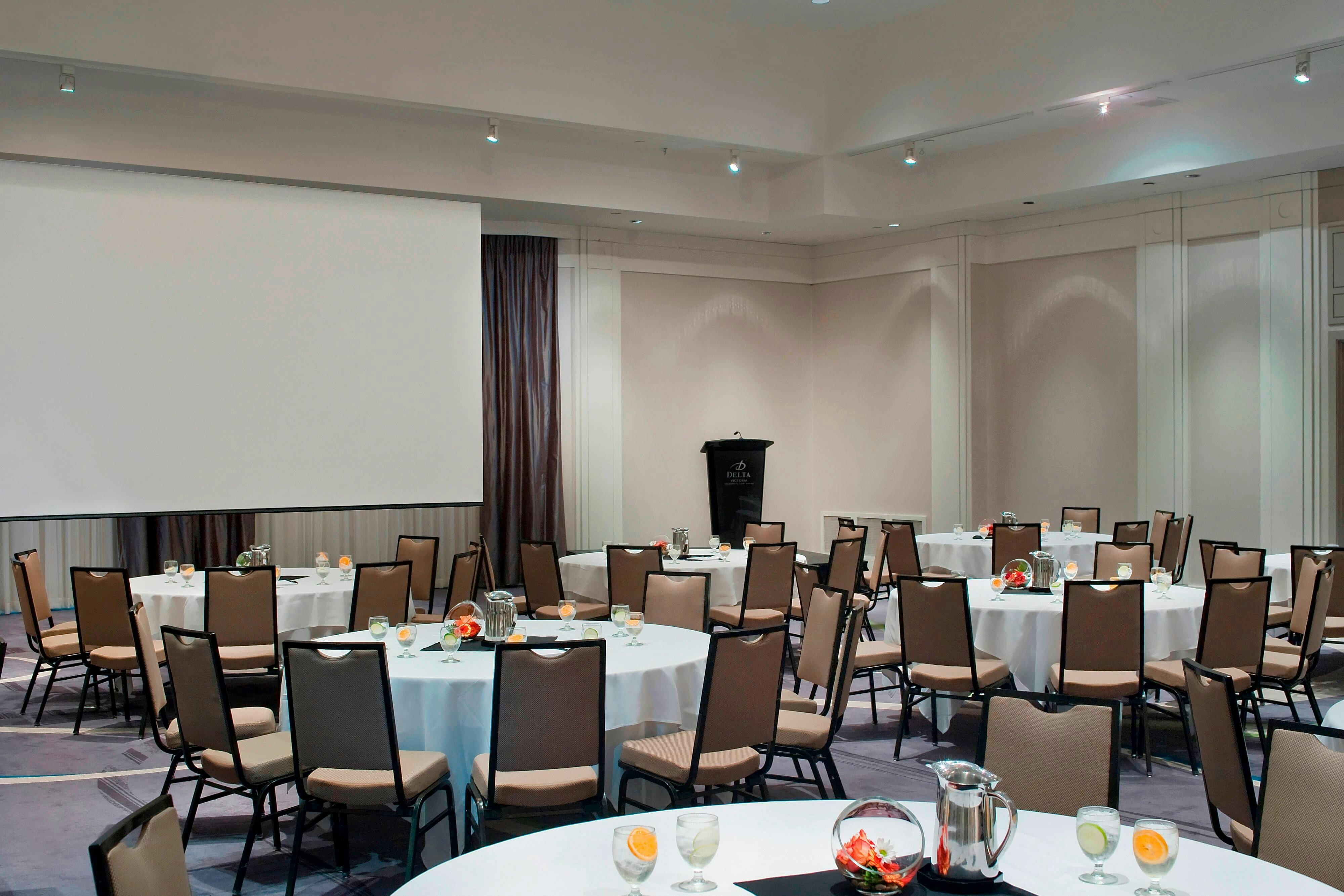 Delta Hotels Victoria Ocean Pointe Resort 10/13