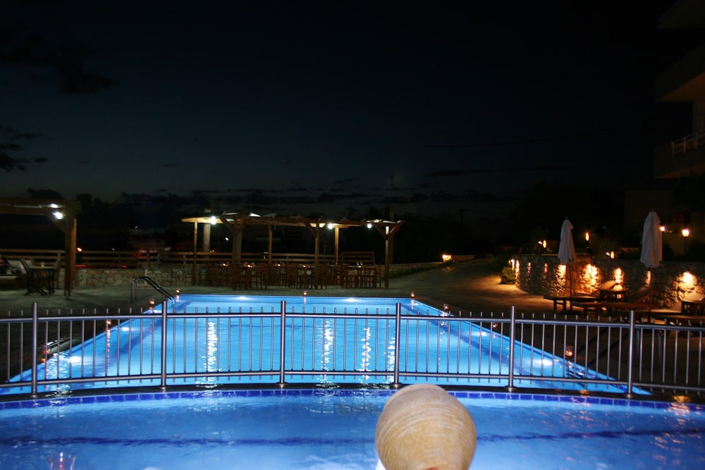 Hotel Ataviros 14/30
