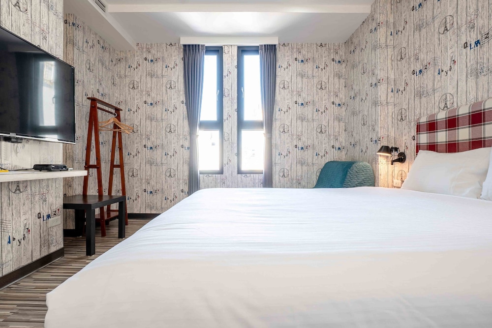SUPERIOR, DOUBLE BED