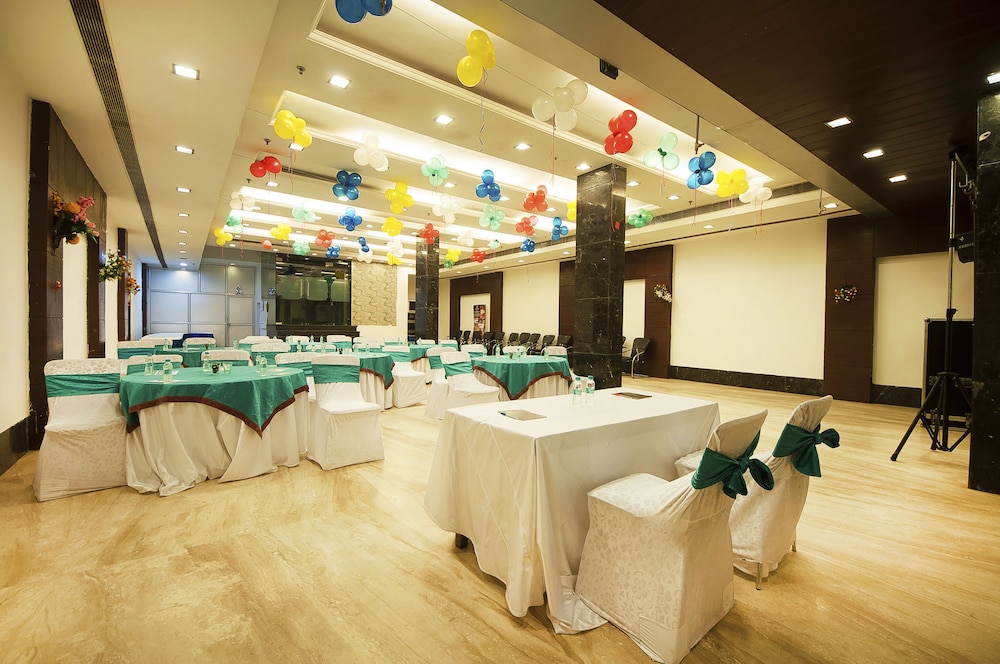 Amaltas International 18/23