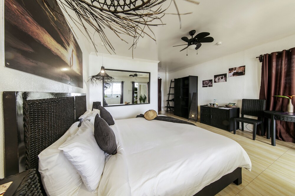 Ocean Vida Beach And Dive Resort 13/65