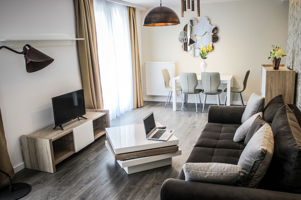 Uba Aparthotel 28/50
