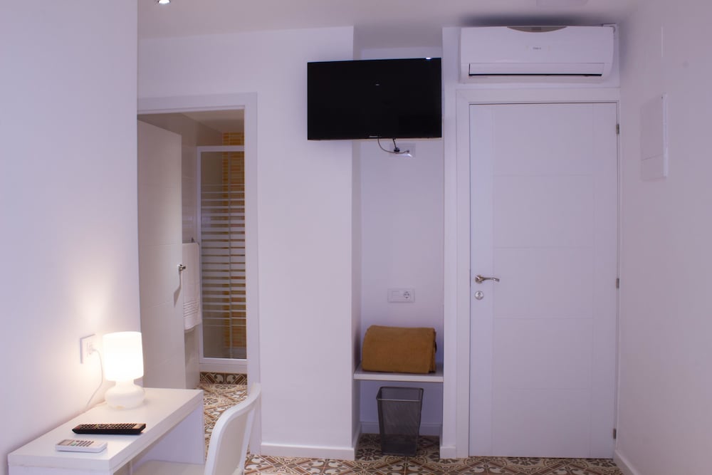 Hostal Nova 45/64