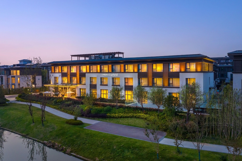Fairfield by Marriott Yangzhou Slender West Lake 3/25