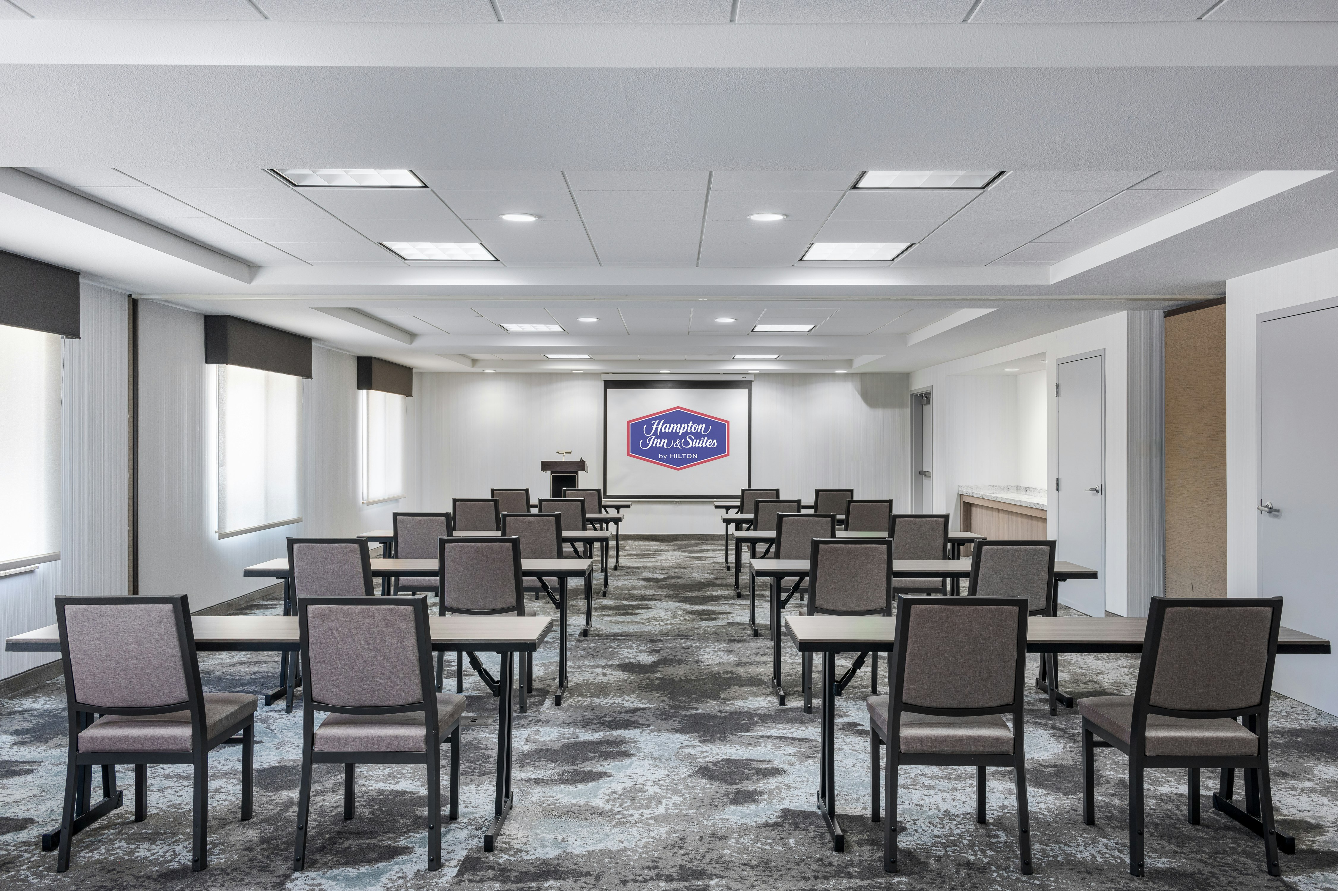 Hampton Inn Suites Oakland Airport 54/63