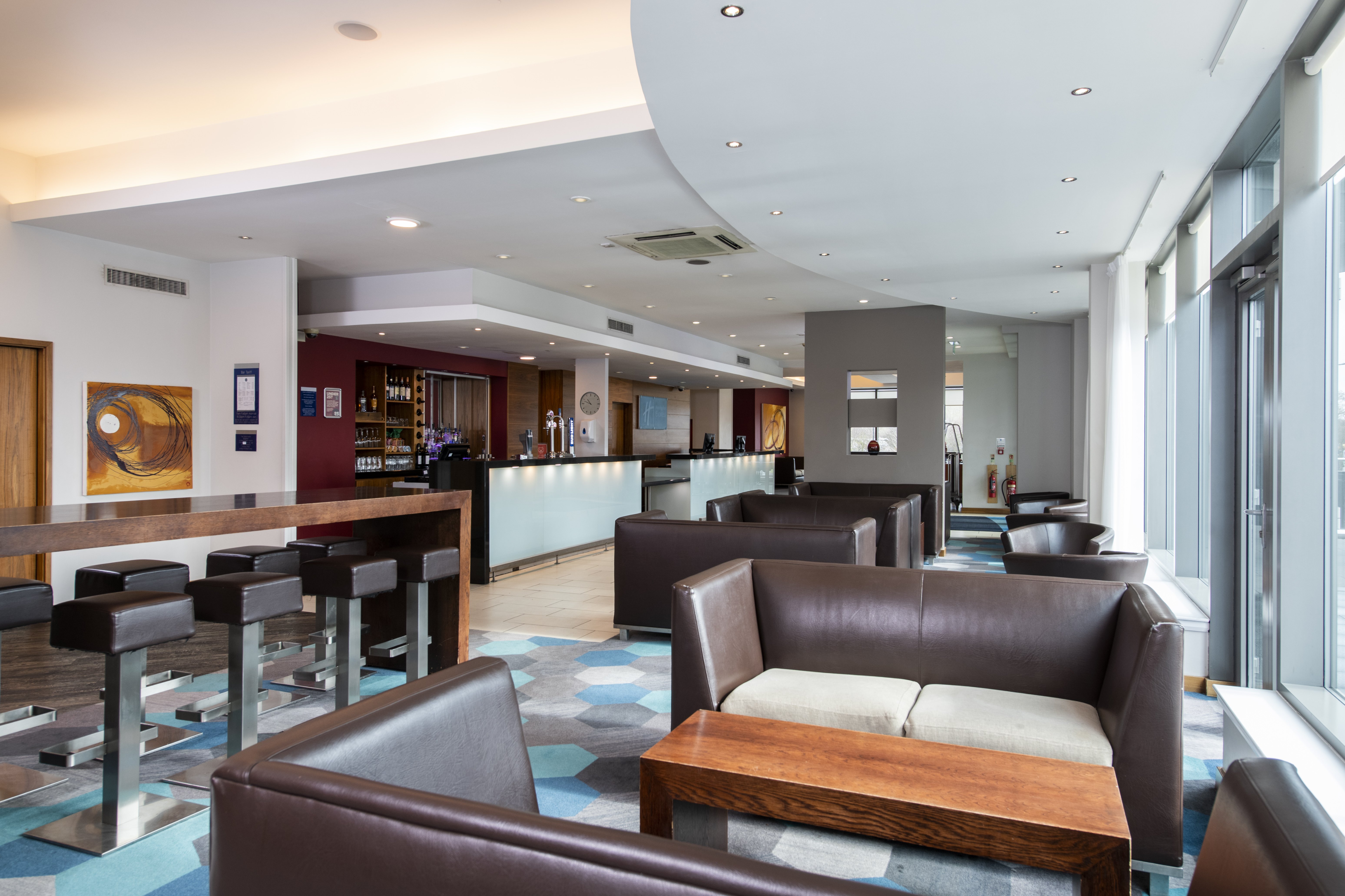 Holiday Inn Express Hamilton 24/46