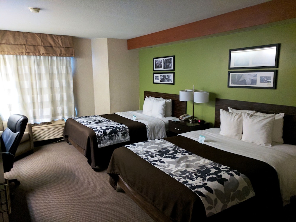 Sleep Inn & Suites Oregon OH 16/32