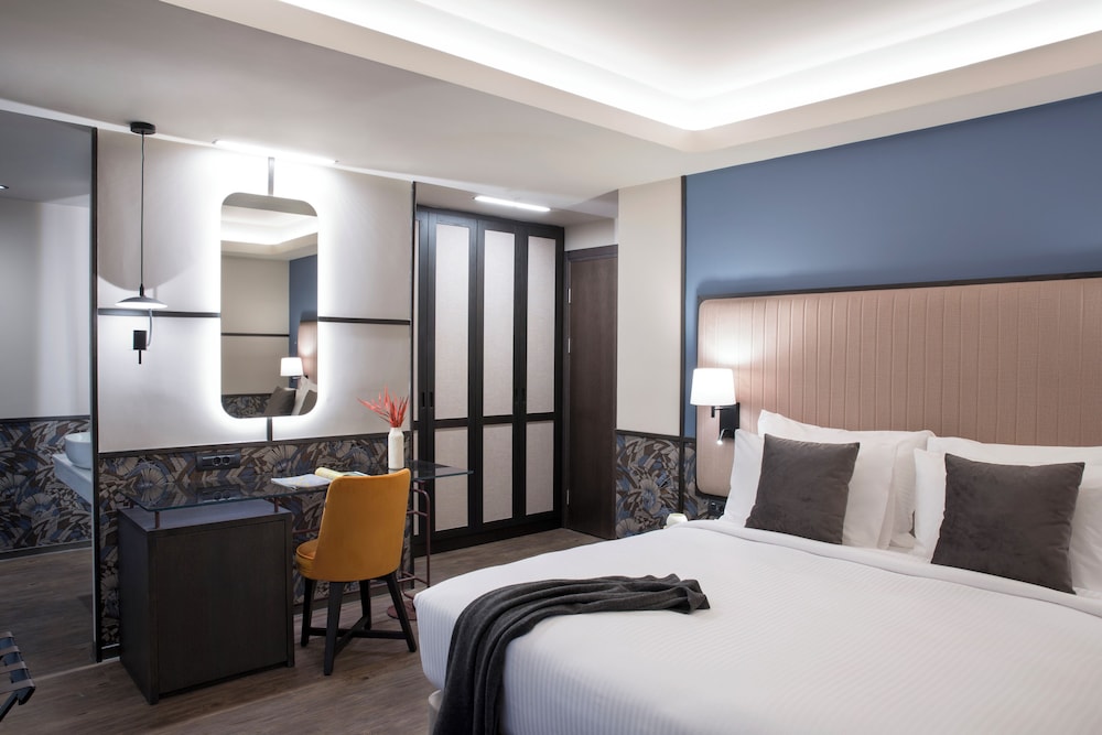 Zeus Essence Athens Central, Trademark Collection by Wyndham 23/63