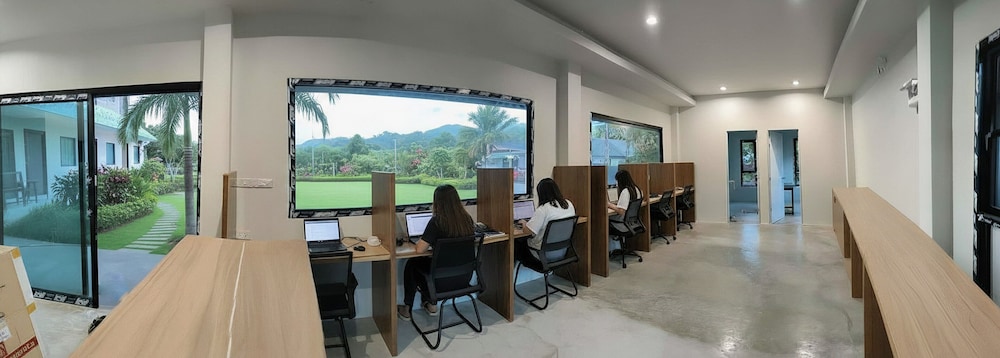 Koh lanta Hotels and Co Working Space 40/65