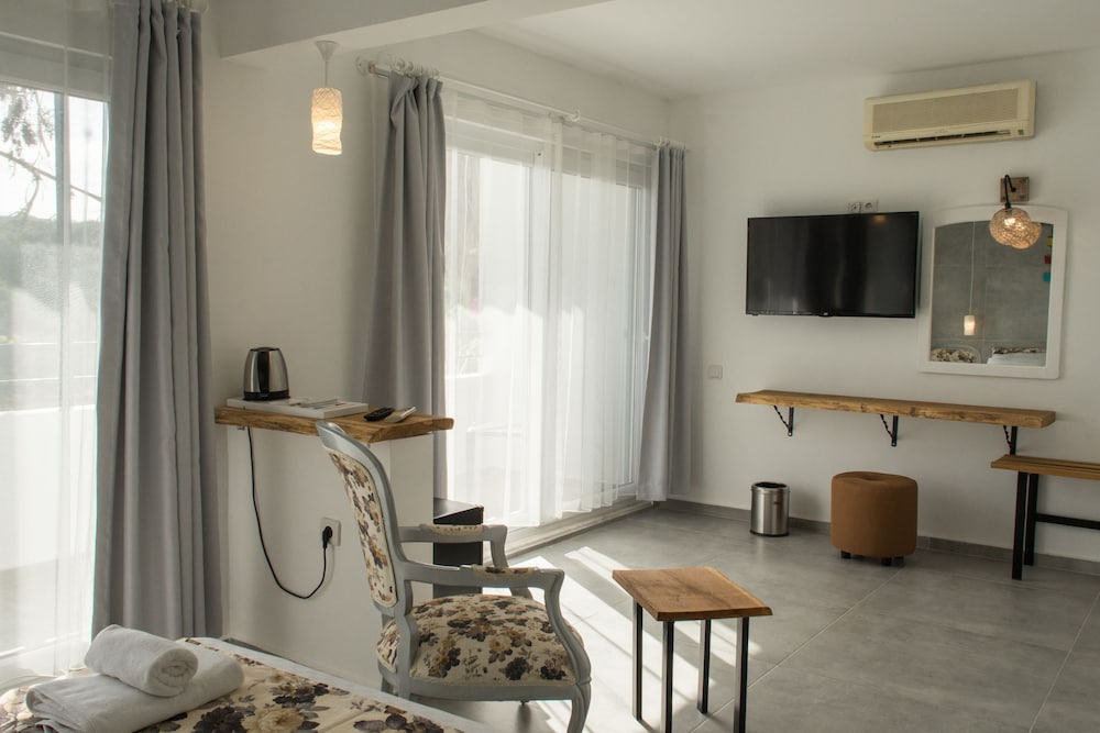 Pataros Hotel 19/49