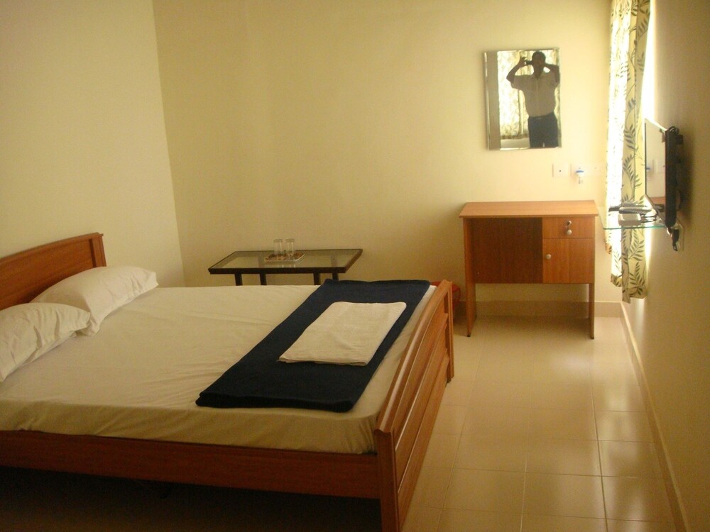 PALM GROVE SERVICE VILLA 19/48