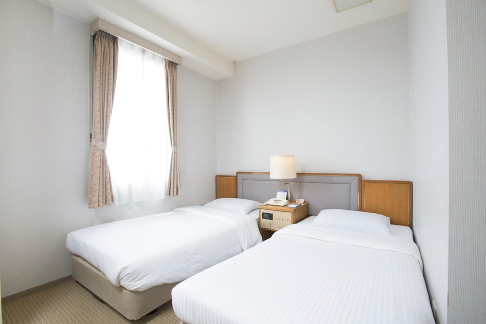 ROOM, TWIN BEDS, SMOKING